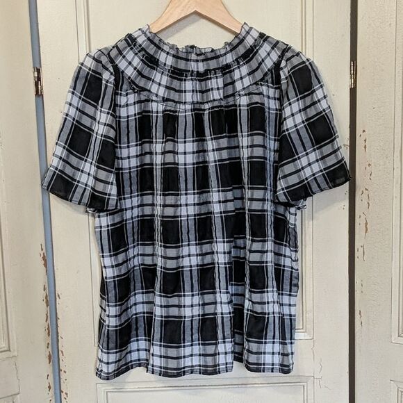 ANN Taylor Black/White Buffalo Check Top Size Medium - Picture 1 of 7